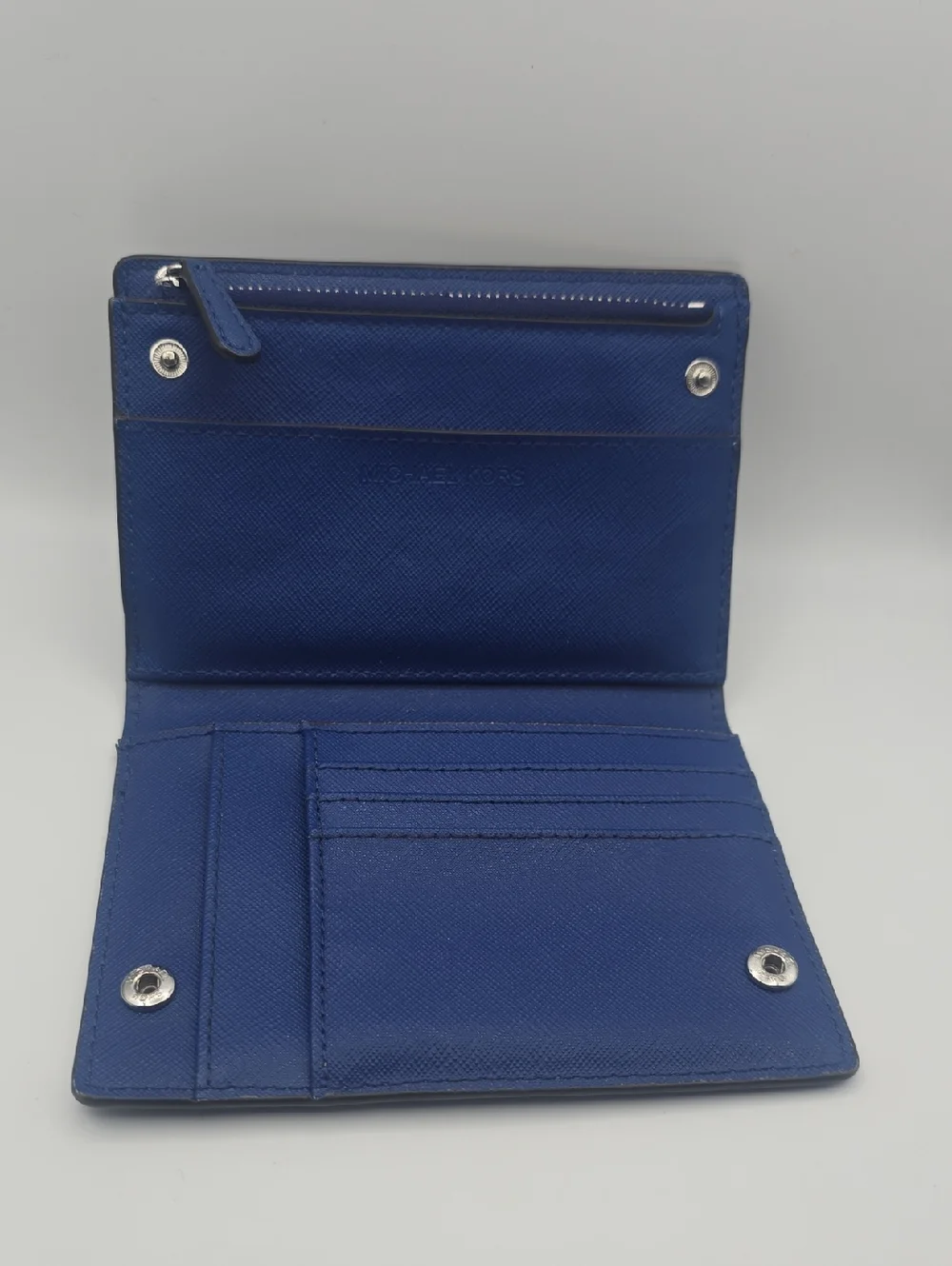 Michael Kors Dark Navy Saffiano Leather Compact Wallet W Silver Hardware(EUC) ๐ - Picture 6 of 9